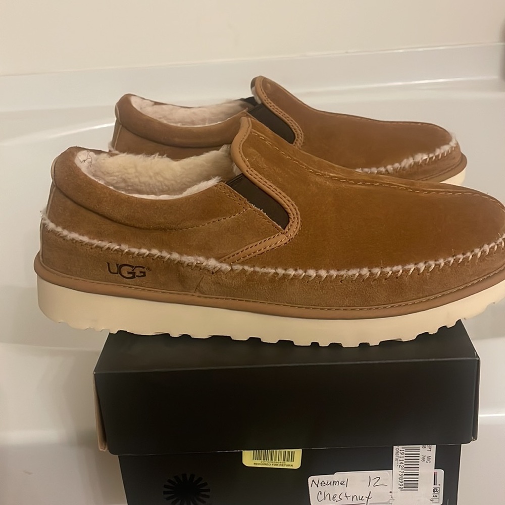 UGG Loafers - Picture 5 of 6